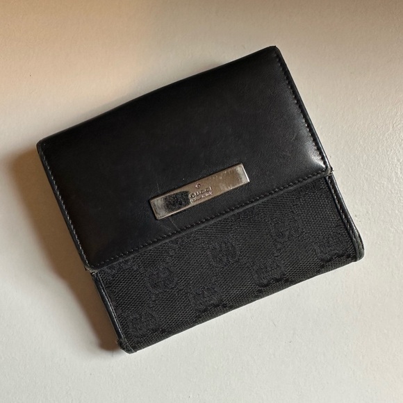 Gucci Compact Wallet - Picture 1 of 12